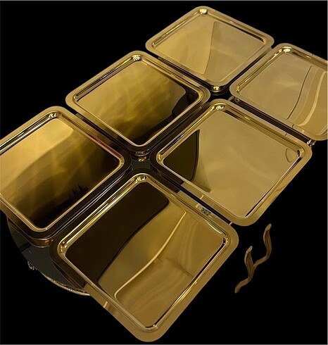 Gold tepsi