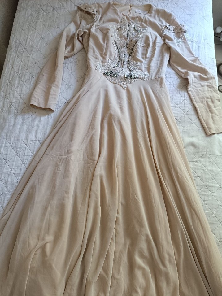 Dantel ve Taş Detaylı bej krem tesettür elbise - Görsel 5