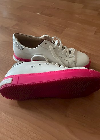 Hakiki deri.Beyaz Bağcıklı Kadın Spor Ayakkabı - Görsel 3