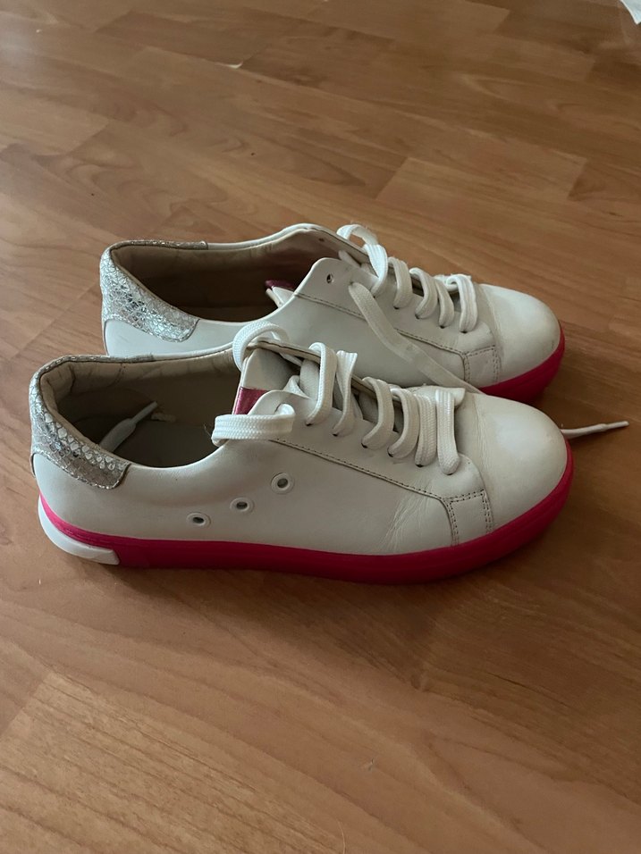 Hakiki deri.Beyaz Bağcıklı Kadın Spor Ayakkabı - Görsel 2