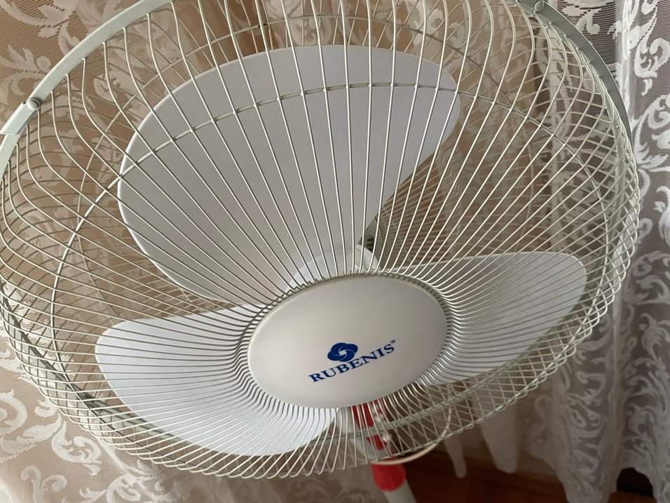 Beyaz Ayaklı Vantilatör - Görsel 3