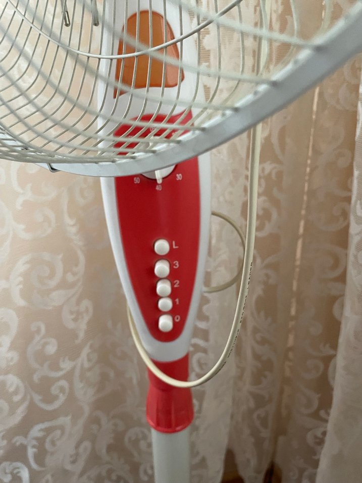 Beyaz Ayaklı Vantilatör - Görsel 2