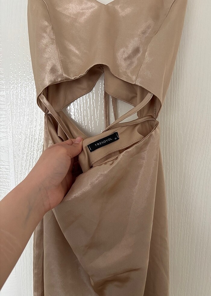 Saten elbise - Görsel 4