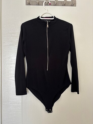 Fermuarlı body