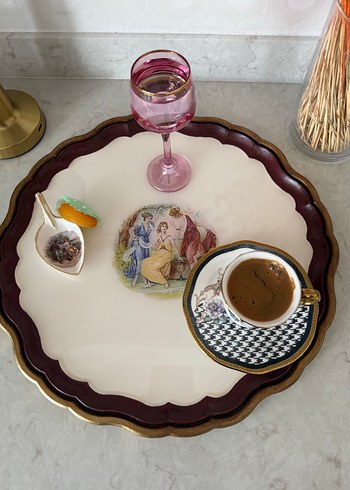 American Vintage Vintage Desenli Altin Kenarli 4 Kisilik Tepsi
