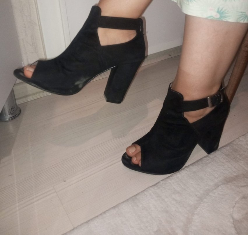 Siyah Süet Tokalı Gotik Platform Topuklu - Görsel 2