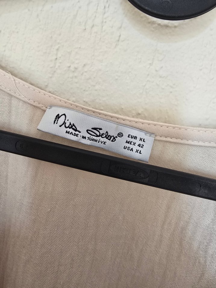 Bej V Yakalı Uzun Keten Elbise - Görsel 2