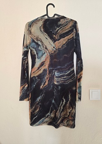 Uzun Kol Siyah Batik Desenli Elbise - Görsel 3