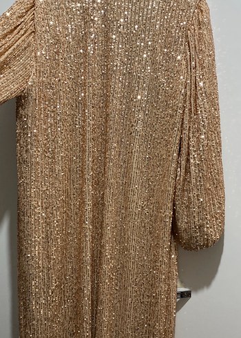 Parlak Altın Renk Uzun Kollu Abiye Elbise - Görsel 4