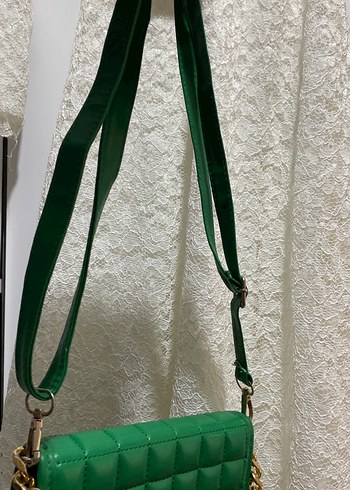 Zincir Detaylı Yeşil Deri Kadın Çanta - Görsel 4