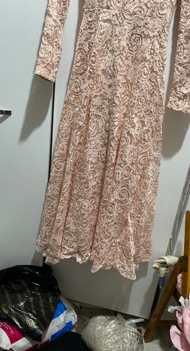 Bej Dantel İşlemeli Uzun Kollu Uzun Elbise - Görsel 2