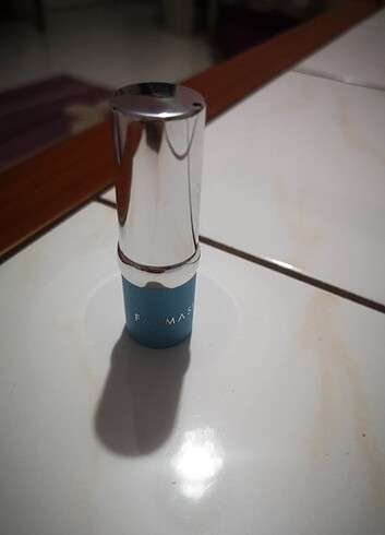 Farmasi bayan lipstick ruj yeni üründür. - Görsel 3