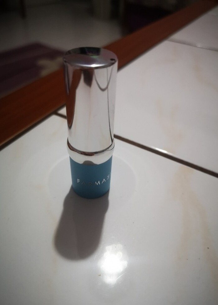 Farmasi bayan lipstick ruj yeni üründür. - Görsel 3