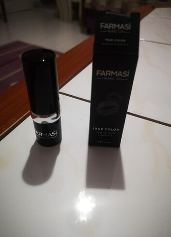 Farmasi bayan lipstick ruj yeni üründür. Farmasi true color lips - Görsel 3