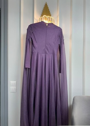 Uzun Kollu İşlemeli Mor Abiye - Görsel 3