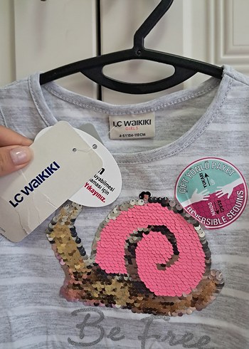 LCW Etiketli Kız Çocuk Gri Payetli Kolsuz Tişört - Görsel 3