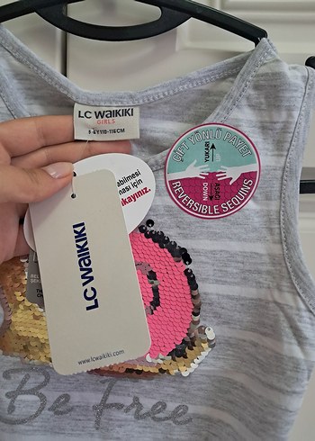 LCW Kız Çocuk Gri Payetli Kolsuz Tişört - Görsel 3
