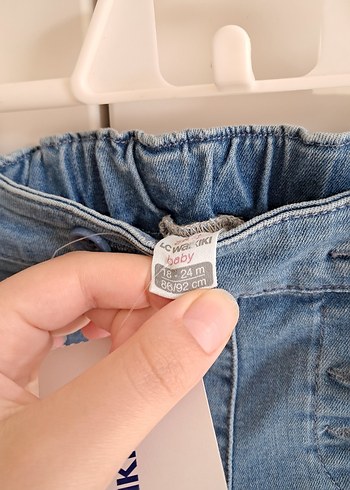 Düğmeli Kız Çocuk Kot Pantolon - Görsel 4