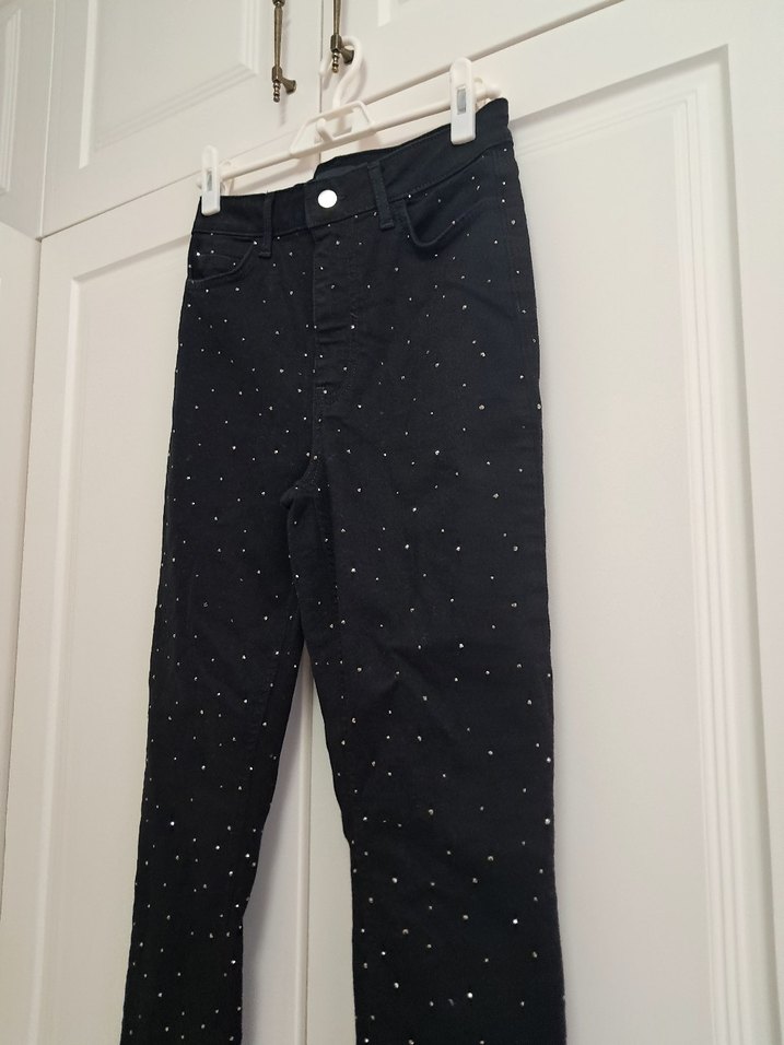 Düğmeli Siyah Pullu Kadın Kot Pantolon - Görsel 3