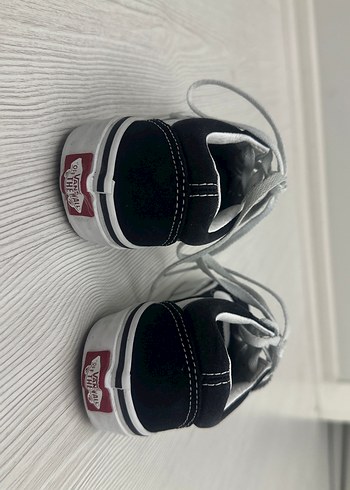 Siyah Beyaz Bağcıklı Sokak Stili Spor Ayakkabı - Görsel 4