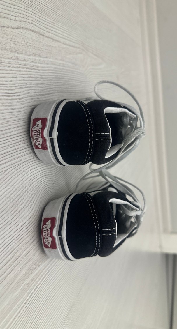 Siyah Beyaz Bağcıklı Sokak Stili Spor Ayakkabı - Görsel 4