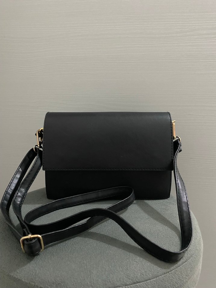 Zincir Detaylı Siyah Deri Kadın Çanta - Görsel 3