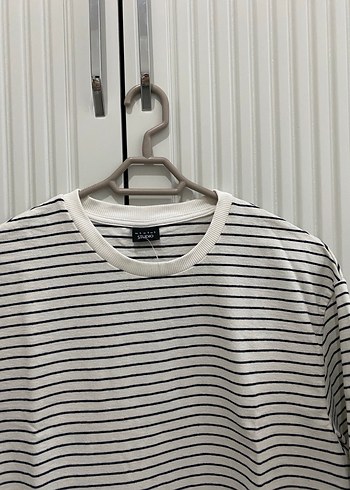 Erkek Gri Çizgili Kısa Kollu Tişört - Görsel 3