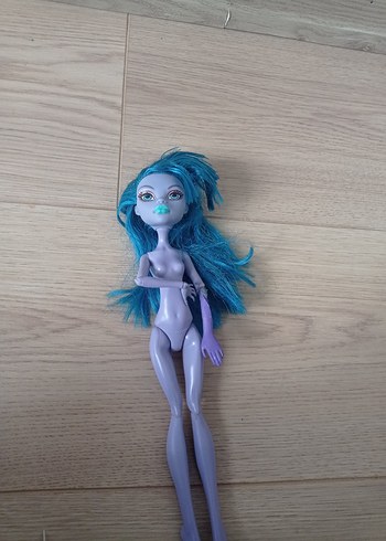 Jane Boolittle Ghouls Get Away 2015 tek kolu başka bir bebeğin.