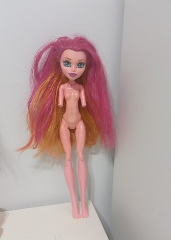 Gigi Grant Core doll saçları ipek gibi tüm yapıştırıcı çıktı.