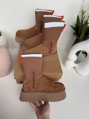 37 Beden HEMEN TESLİM UGG DIPPER ?