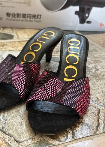 37 Beden mor Renk orijinal Gucci topuklu ayakkabi