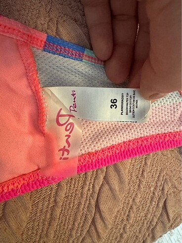 36 Beden çeşitli Renk Penti bikini üstü
