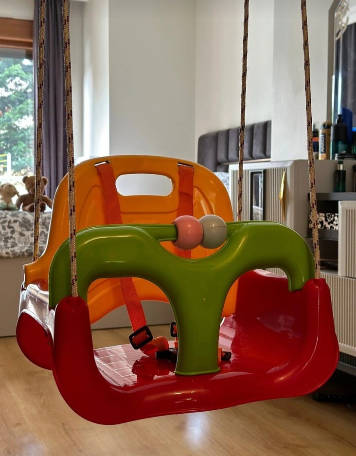 Renkli Bebek Salıncağı - Görsel 2