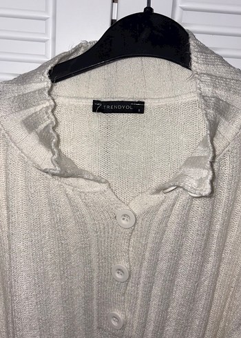 Düğmeli Beyaz Uzun Kollu Kadın Triko - Görsel 2