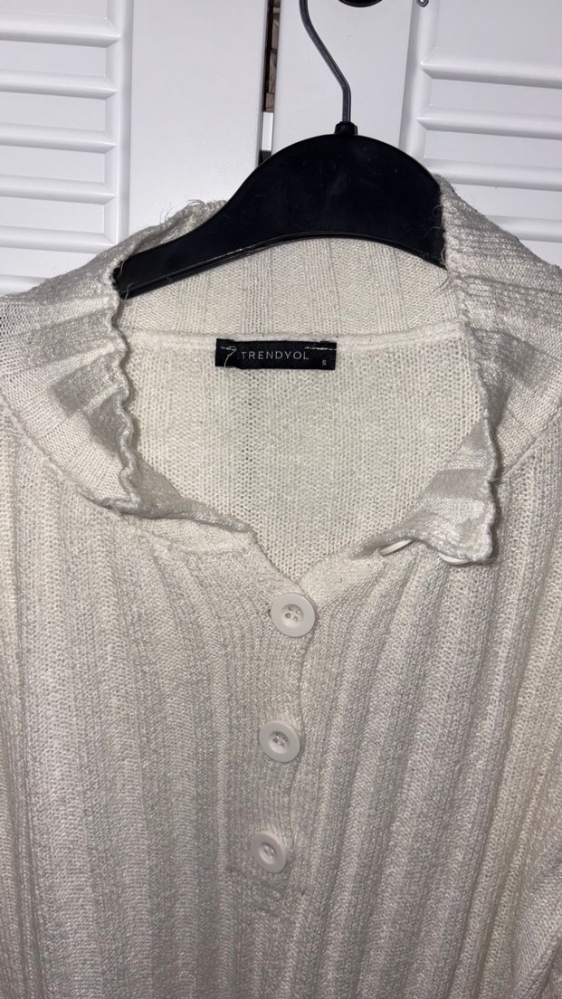 Düğmeli Beyaz Uzun Kollu Kadın Triko - Görsel 2