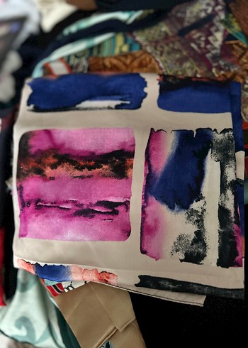 Koyu Pembe Desenli Kadın Şal - Görsel 9