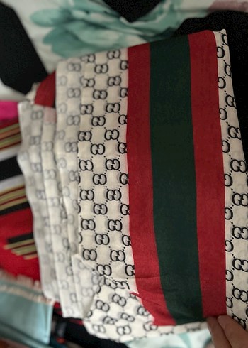 Koyu Pembe Desenli Kadın Şal - Görsel 3