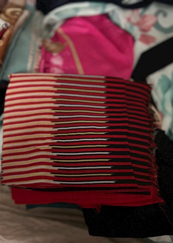 Koyu Pembe Desenli Kadın Şal - Görsel 2