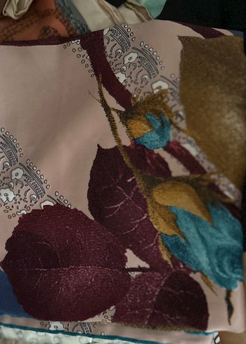 Koyu Pembe Desenli Kadın Şal - Görsel 5