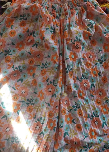 Bohem Tarzı Pilili Midi Kumaş Kapri - Görsel 2