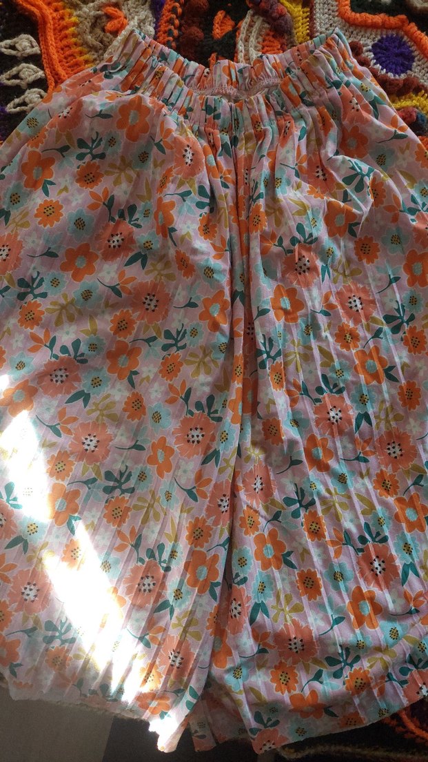 Bohem Tarzı Pilili Midi Kumaş Kapri - Görsel 2