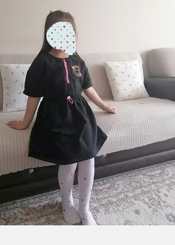 Lcw marka. Siyah Puff Kollu Goth Elbise.iyi durumda 9-10 yaş. - Görsel 2