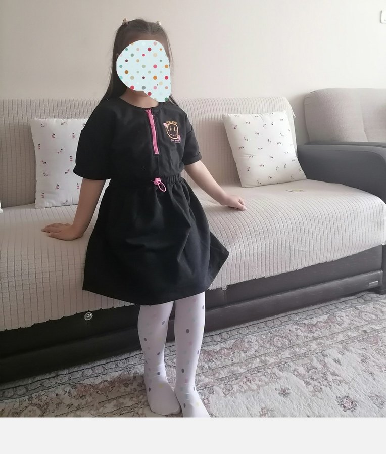 Lcw marka. Siyah Puff Kollu Goth Elbise.iyi durumda 9-10 yaş. - Görsel 2