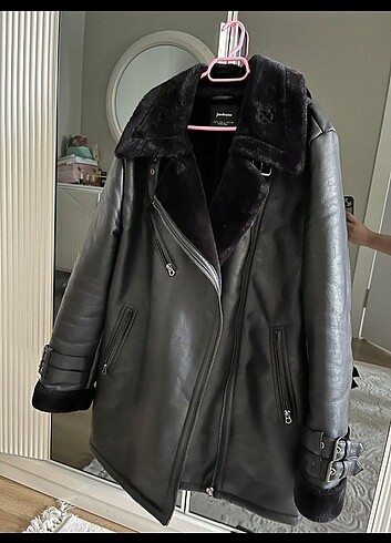 Stradivarius Biker Mont 