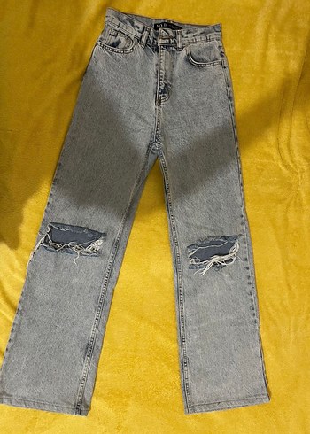 Mavi yırtık jeans - Görsel 3