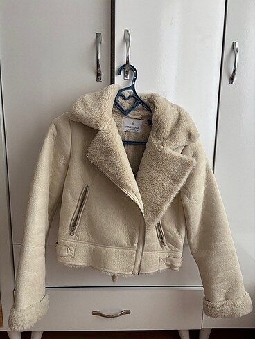 Stradivarius kürklü ceket