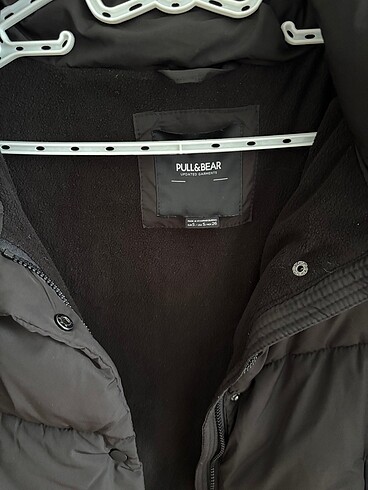 Pull and Bear Pull&bear içi polarlı siyah mont