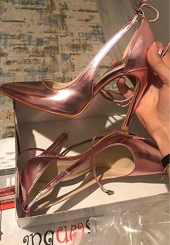 Bağlamalı Stiletto