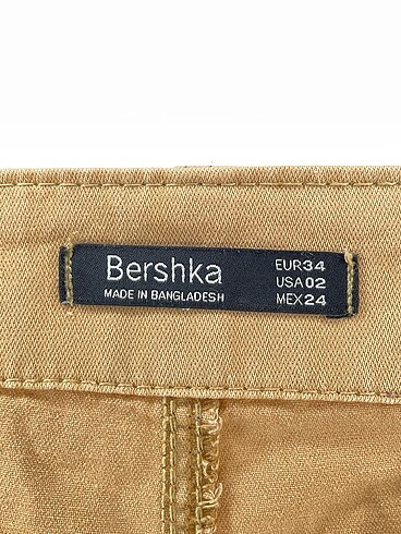 34 Beden çeşitli Renk Bershka Jean / Kot %70 İndirimli.