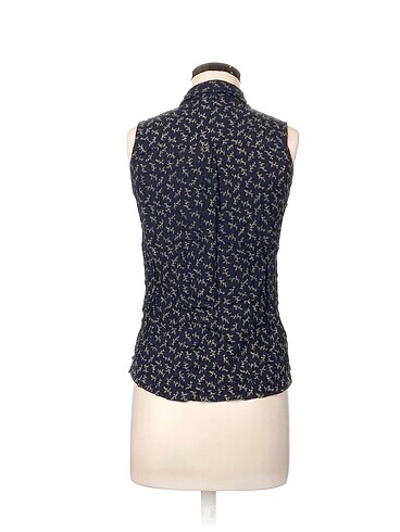 m Beden Pull and Bear Bluz %70 İndirimli.